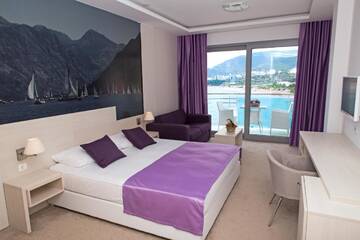 Трехместный номер Делюкс с видом на море в Отеле Hotel Ponta Nova